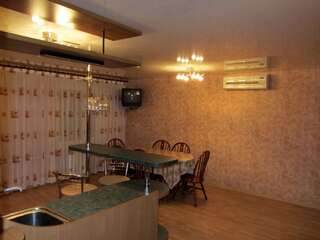 Апартаменты 3-room Apartment 100m2 on Reliefna Street 6, by GrandHome Запорожье Апартаменты с 3 спальнями-7